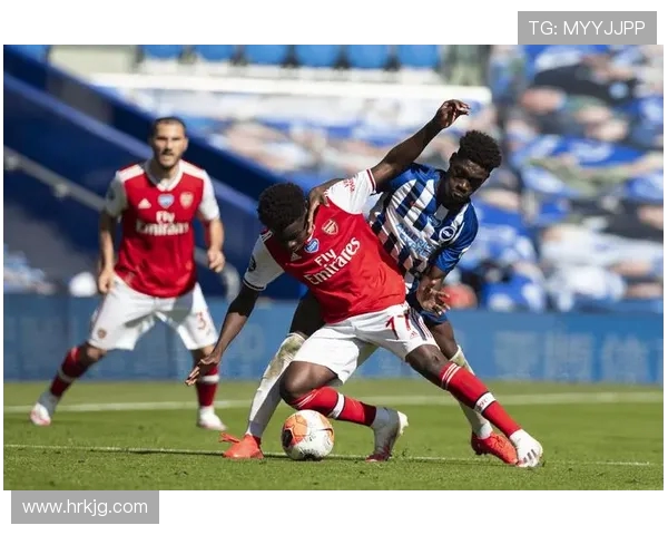 足球比赛中的控球与快速反击配合