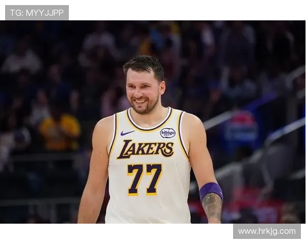 东契奇加盟湖人首季表现亮眼常规赛出战77场助球队取得49胜28负佳绩